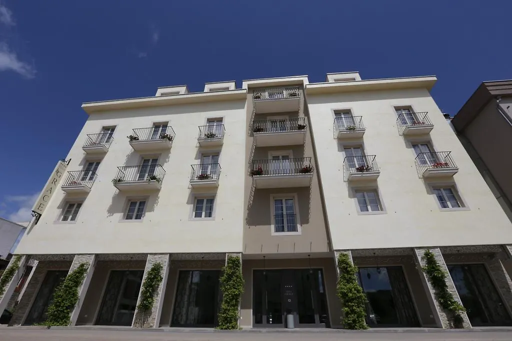 Hotel Villa Grace-1